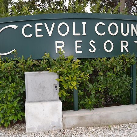 Cevoli Country Resort Lari المظهر الخارجي الصورة