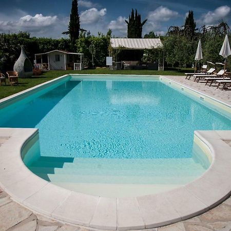 Cevoli Country Resort Lari المظهر الخارجي الصورة
